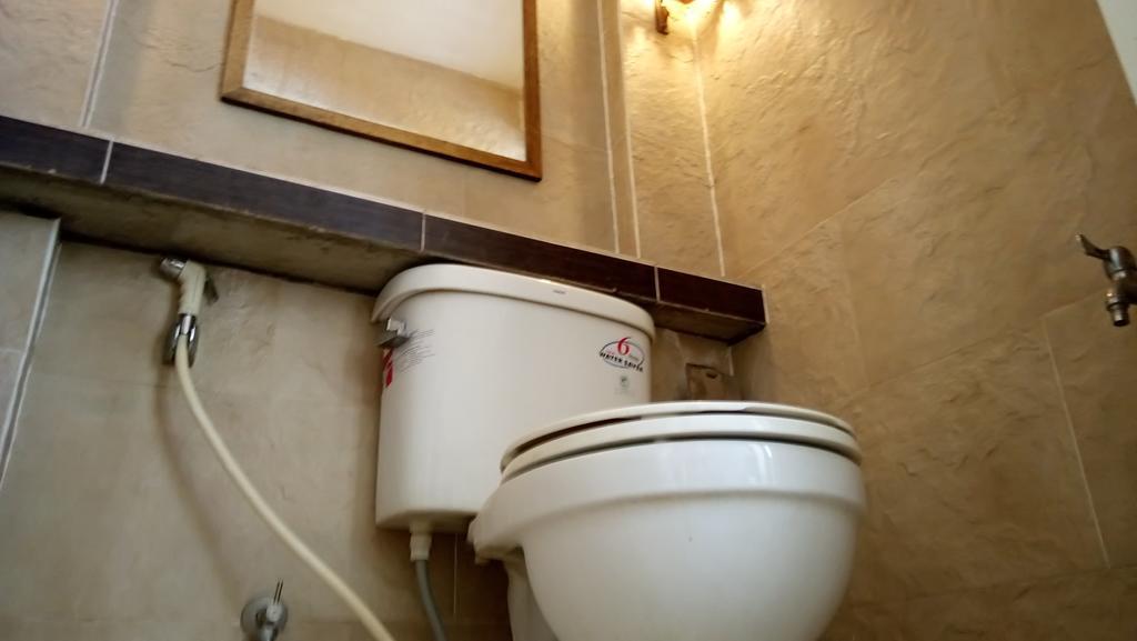 E&G Guest House 曼谷 外观 照片